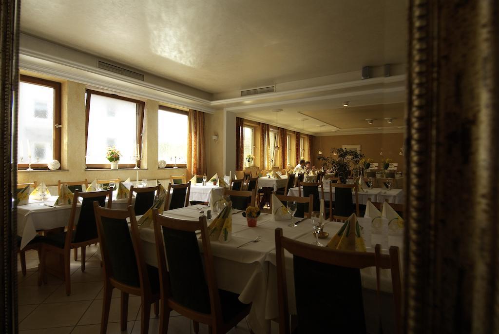 Hotel Regina Zirndorf Extérieur photo